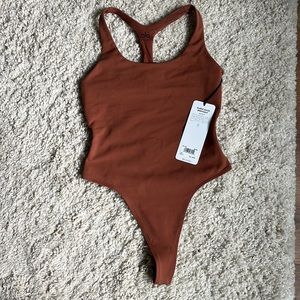 Alo Yoga Sleek Back Bodysuit - Rust S
